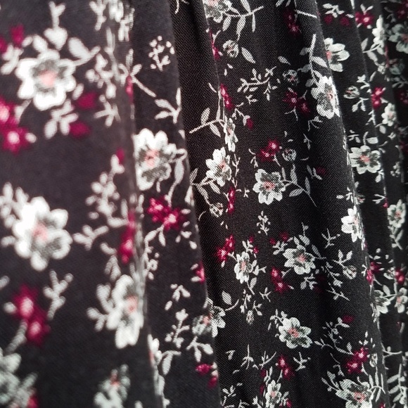 Xhilaration Tie-Front Floral Romper NWT Sz M - Picture 10 of 13